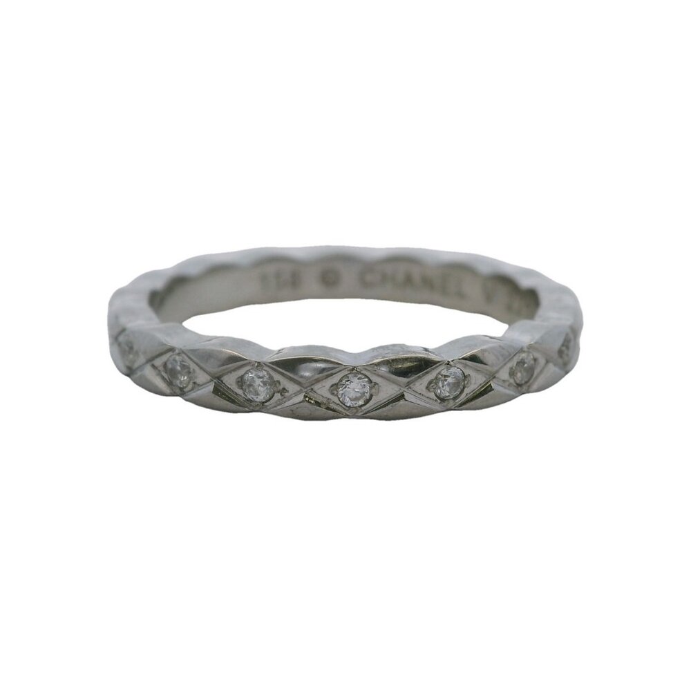 Chanel 18kt White Gold Coco Crush Quilted Pattern Diamond Ring Size 8.5 58